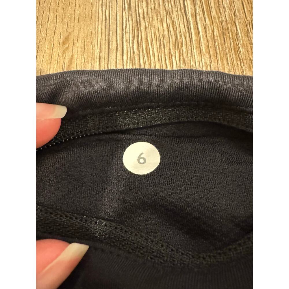 Lululemon Women's Black Speed Up Short Size 6 - Picture 3 of 7
